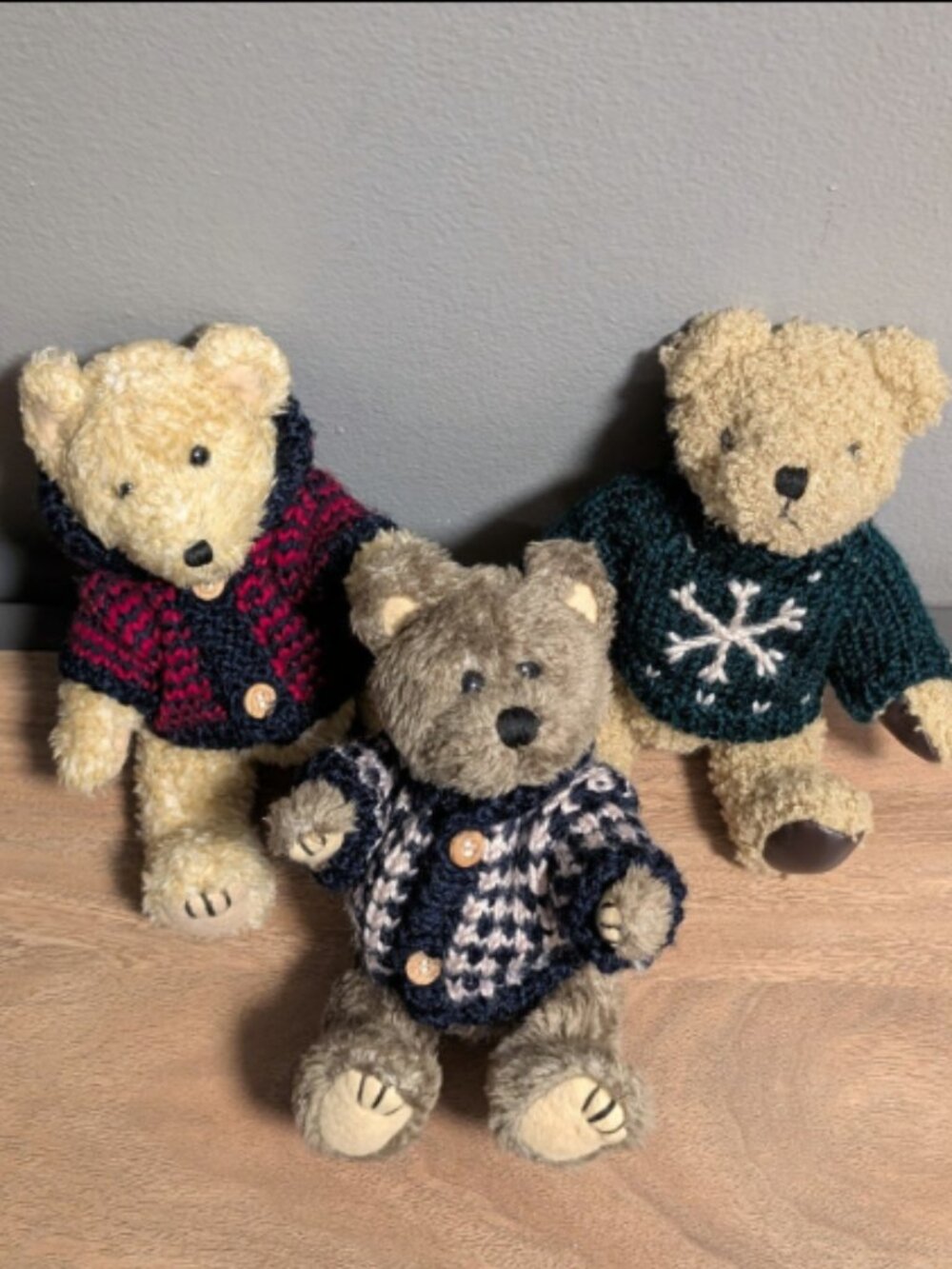 3 Vintage 1998 Teddy Bear Plush 9" Jointed Holiday Sweater Bears COSTCO Hugfun